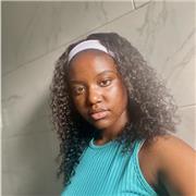 Je suis disponible pour aider les enfants dans leur devoir ou éventuellement les garder